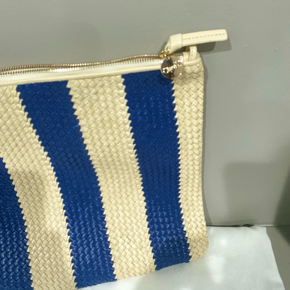 Last offer🔥🔥🔥🔥Clare V Fold over Woven Leather Clutch - Picture 8 of 15